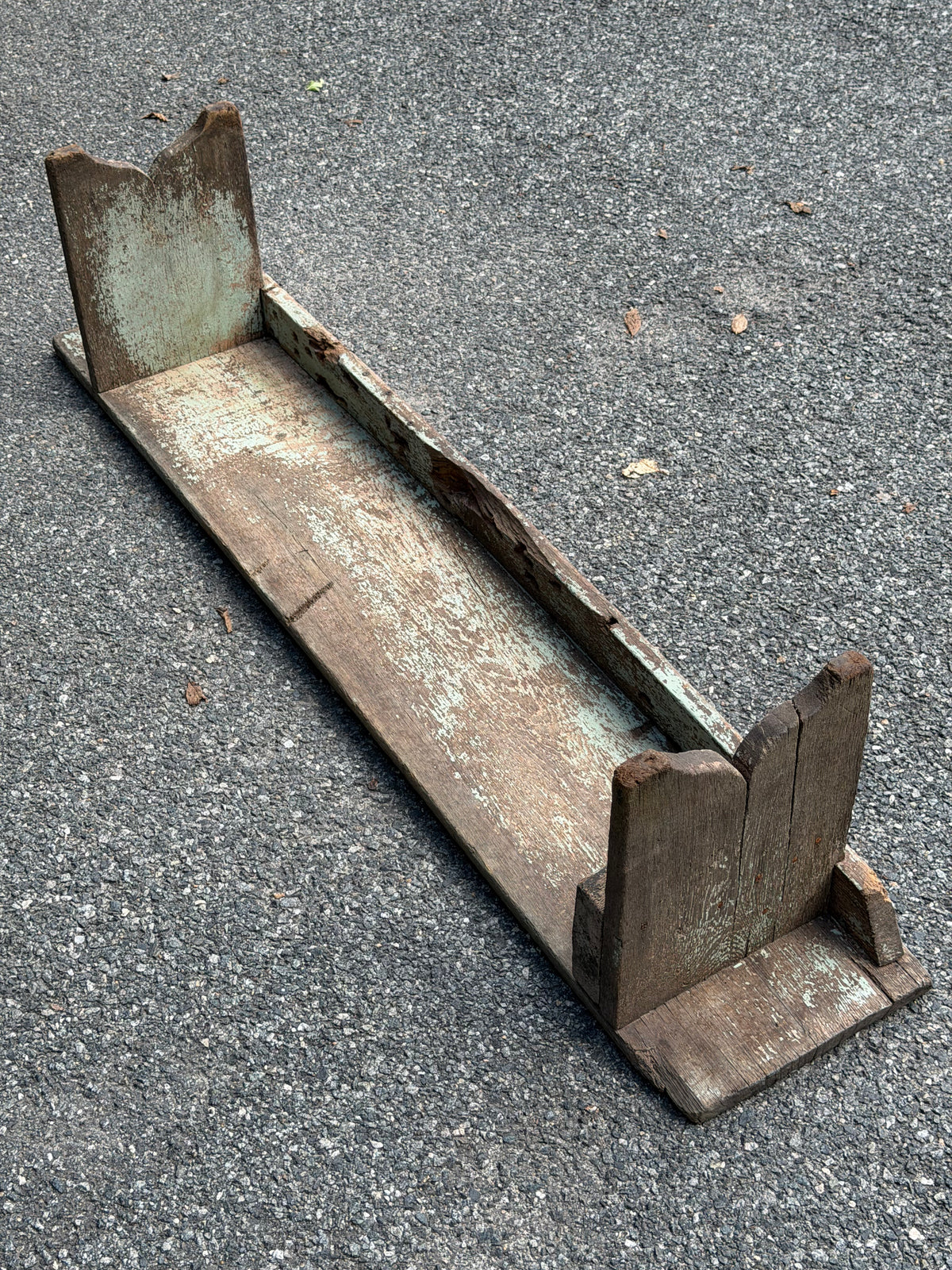 Weathered Barn Wood Bench / Primitive Farmhouse Decor with Chipped Paint