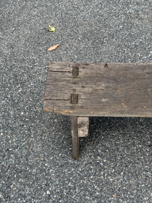 Weathered Barn Wood Bench / Primitive Farmhouse Decor with Chipped Paint