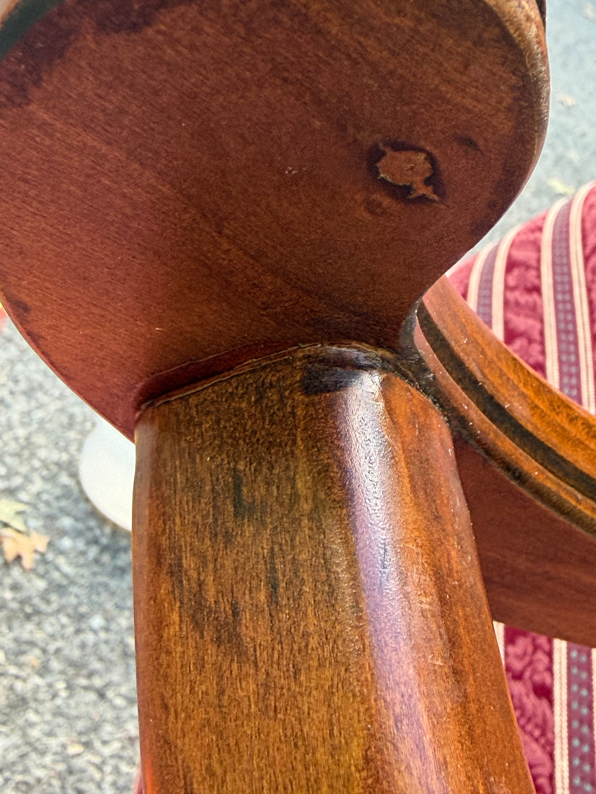 Queen Anne Open-Arm Lolling Chair