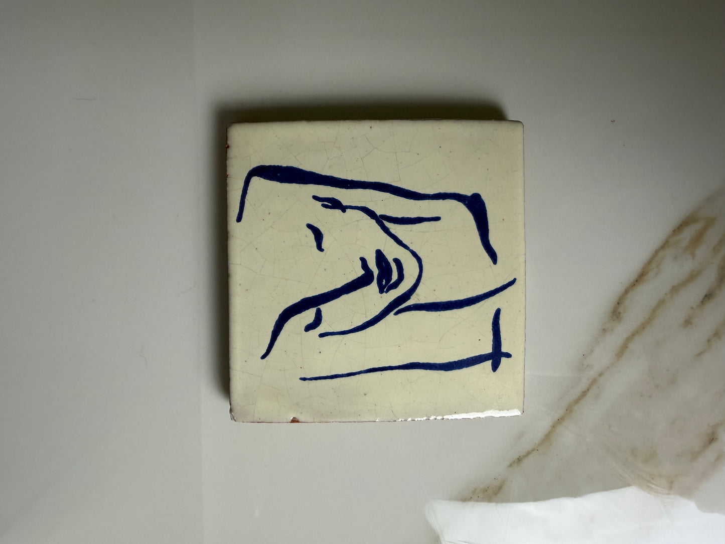 The Minimalist Blue Line-Art Tile