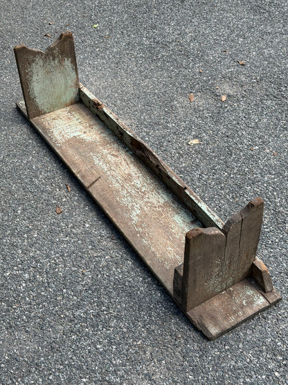 Weathered Barn Wood Bench / Primitive Farmhouse Decor with Chipped Paint