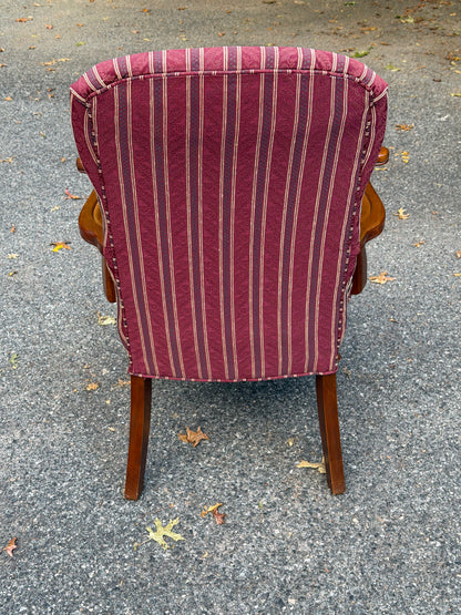 Queen Anne Open-Arm Lolling Chair