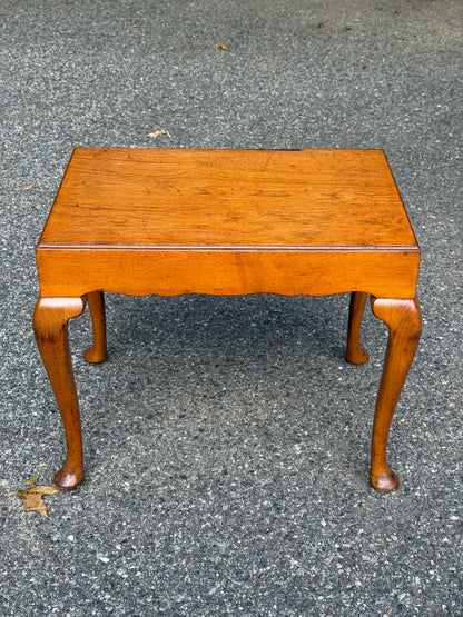 Queen Anne Low Accent Table – The Company of Master Craftsmen