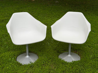 Pair of Vintage Eero Saarinen Style Swivel Tulip Chairs
