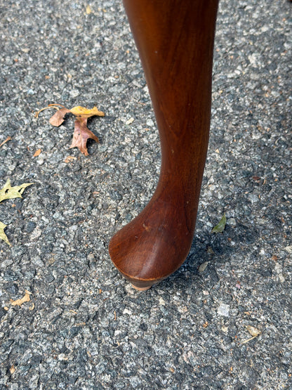 Queen Anne Open-Arm Lolling Chair