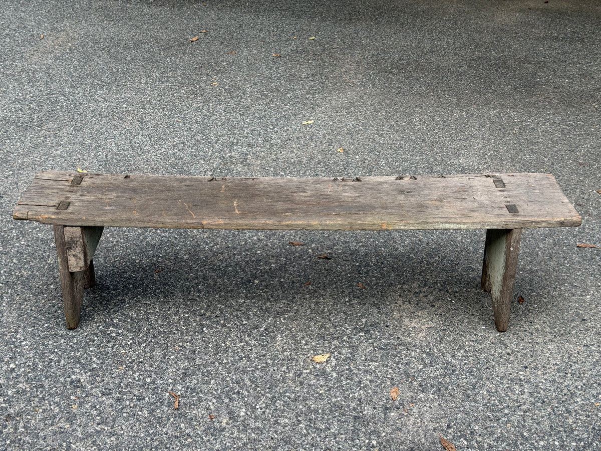 Weathered Barn Wood Bench / Primitive Farmhouse Decor with Chipped Paint