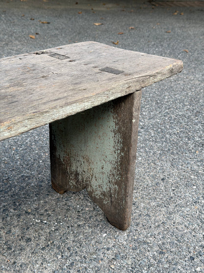 Weathered Barn Wood Bench / Primitive Farmhouse Decor with Chipped Paint