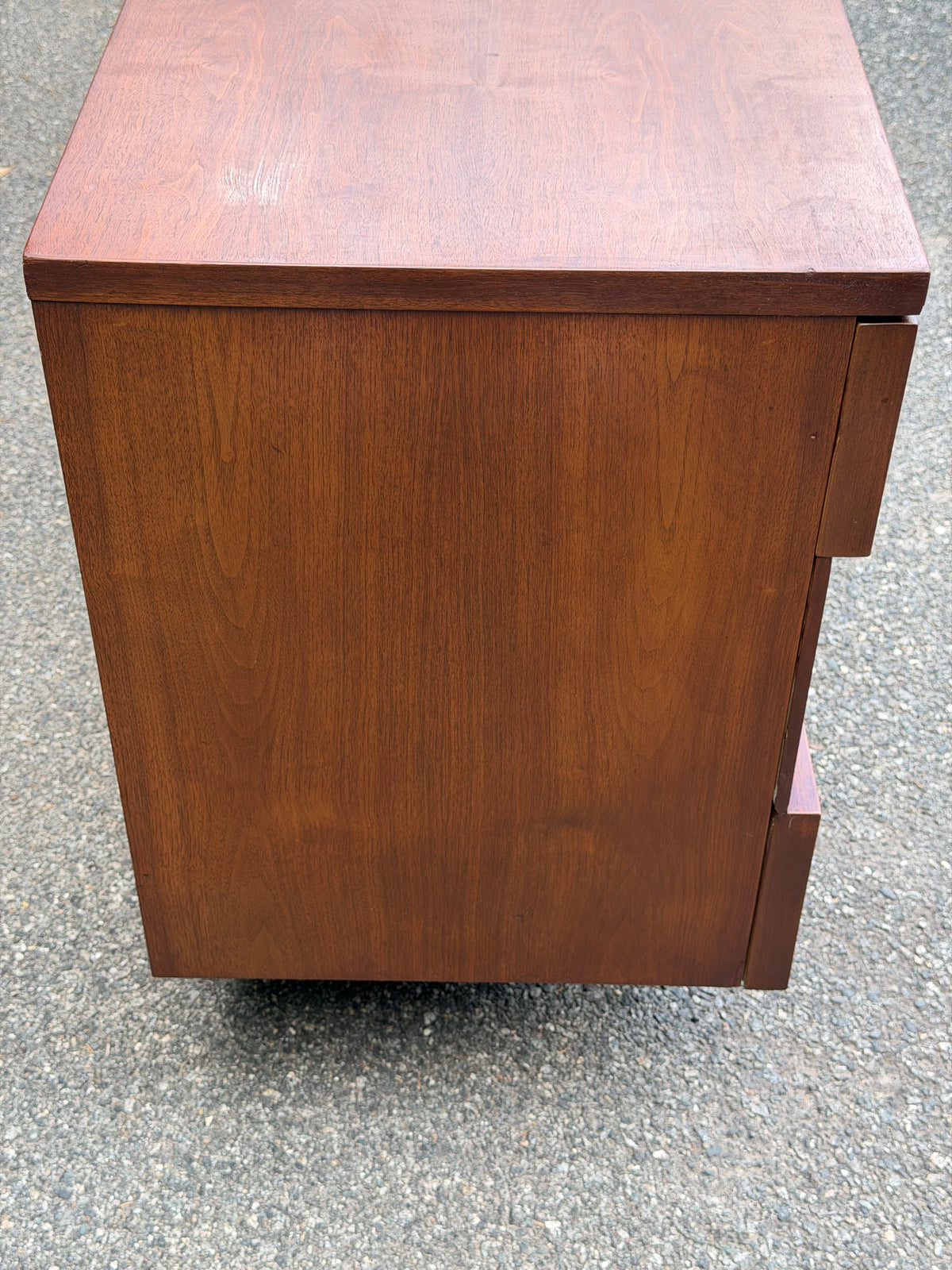 American of Martinsville Walnut MCM 9-Drawer Dresser