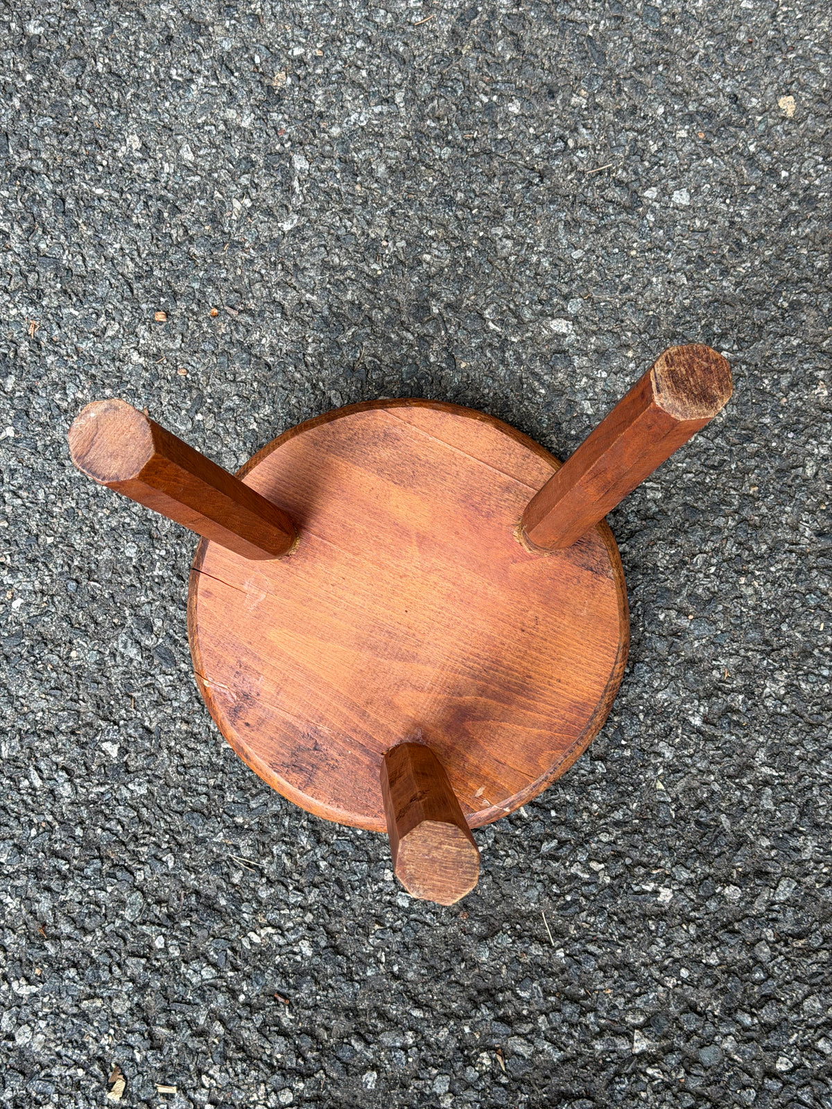 Primitive 3-Leg Stool