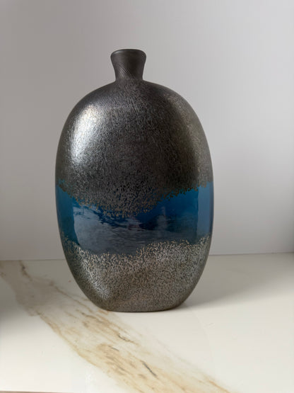 The Eclipse Banded Oval Vase
